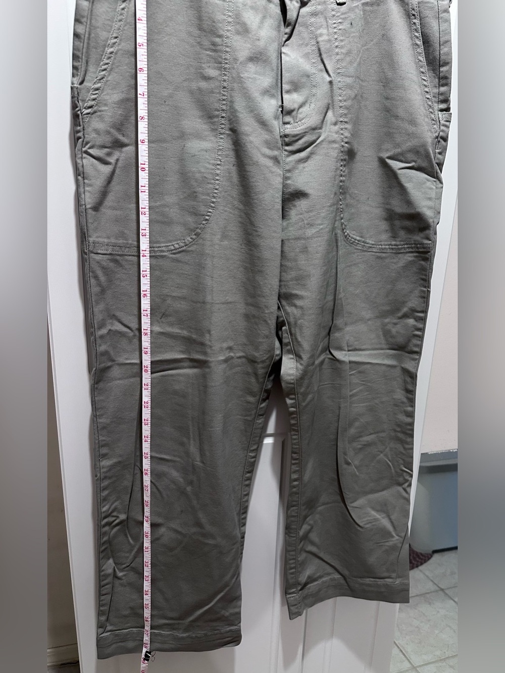 Women’s Patagonia Stand Up Pants Size 14 Circa 2010. Great for office or trail!